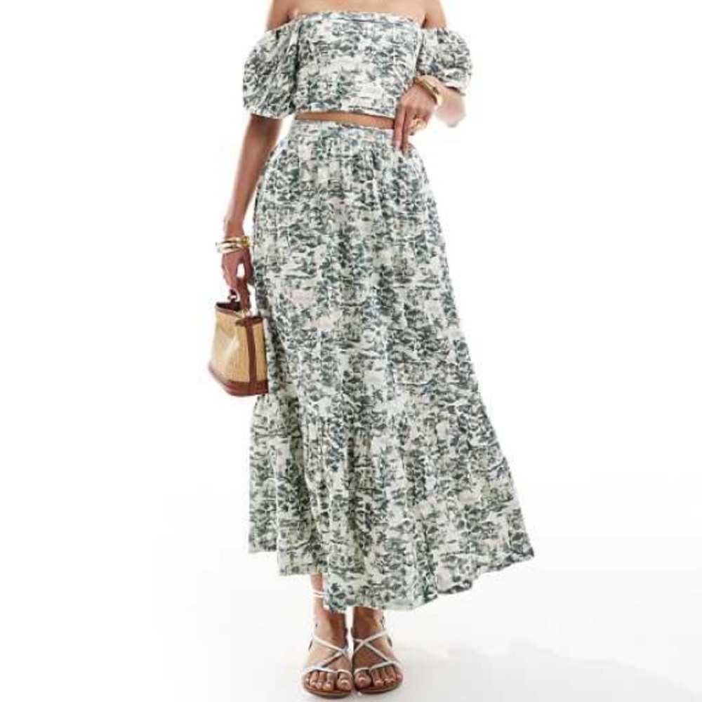 Abercrombie & Fitch Green Floral Matching Separates Crop Top and Skirt XL